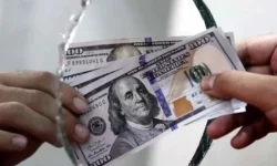 سقوط قیمت دلار در روز مادر + جدول نرخ ارز ۲ دی