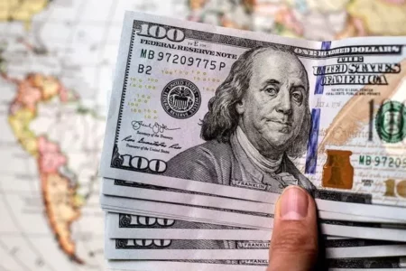 قیمت دلار آزاد ریزشی شد + جدول ارز ۱۱ آذر