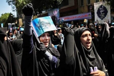 حماسه حجاب فاطمی در پایتخت؛تأکید خانواده‌ها بر صیانت از هویت اسلامی