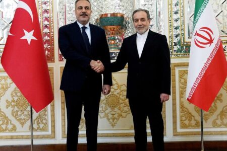 دیدار وزیر خارجه ترکیه با عراقچی