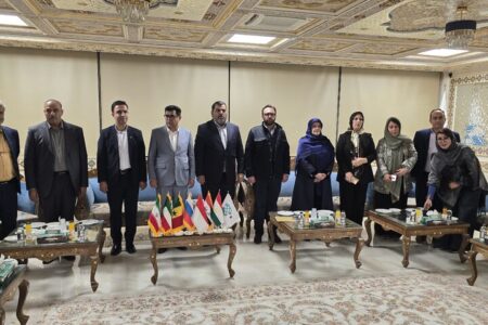 راه مقابله با ایران‌ هراسی توسعه گردشگری داخلی است