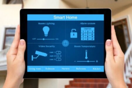 زندگی زیر سقفی که فکر می‌کند؛ این خانه از شما باهوش تر است!