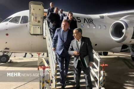 معاون رئیس جمهور وارد بوشهر شد