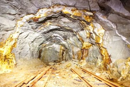 کشف یک ثروت عظیم در ایران/ معدنی با ۶۱ میلیون تن طلا در ایران کشف شد