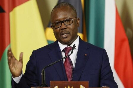 کودتا در گینه بیسائو؛ رئیس جمهور بازداشت شد