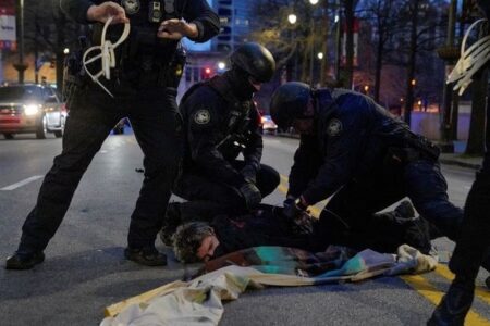 آمار وحشتناک حقوق بشر آمریکایی فقط در یکسال؛ پلیس فقط 2روز آدم نکشت!