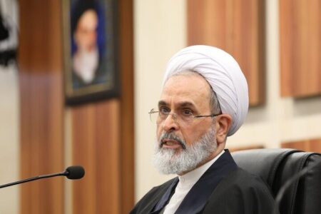 آیت‌الله اعرافی: هزاران نیاز جدید به طلاب و اساتید چشم دوخته است
