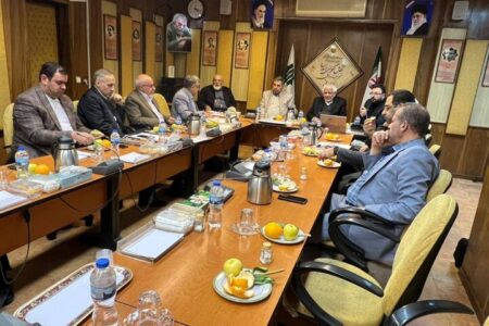 برای ساختن ایران، همه مردم و احزاب در تصمیم‌سازی حضور داشته باشند