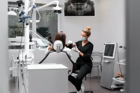 بررسی خدمات کلینیک‌ های دندانپزشکی مدرن