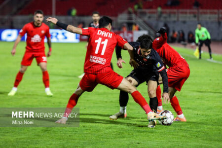 تبعیض‌های انضباطی آزاردهنده است/تراکتور در بهترین موقع پرسپولیس را برد
