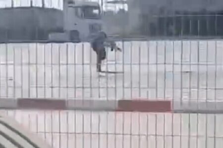 تحویل پیکر عامل عملیات ضد صهیونیستی گذرگاه کرامه به اردن