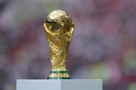 حضور قلعه‌نویی روی فرش قرمز مراسم قرعه‌کشی جام جهانی ۲۰۲۶+ عکس