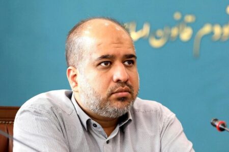 خضریان: گزارش انتصابات فامیلی در منطقه آزاد ارس نگران‌کننده است