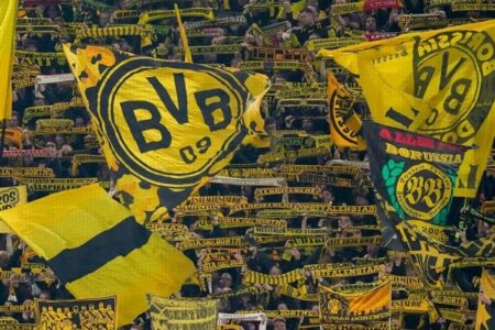 سکو‌های زردِ آلمان، شلوغ‌تر از همیشه/ دورتموند اول اروپا شد