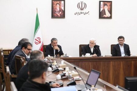 عارف: ایران مرکز مبادلات انرژی منطقه می‌شود