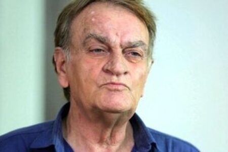 فتحعلی اویسی اسلحه به دست شد + عکس