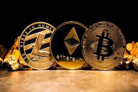 قیمت تمامی ارز‌های دیجیتال امروز دوشنبه ۱۰ آذر ۱۴۰۴ / بیت‌کوین کاهش یافت