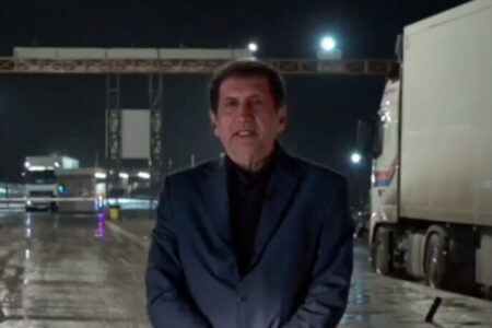 مشکل همه کامیون‌های معطل مانده در مرز آستارا تا ۴۸ ساعت آینده رفع می‌شود