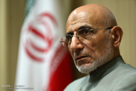 میرسلیم: دولت با تنظیم بودجه ارزی از سقوط ارزش پول ملی جلوگیری کند