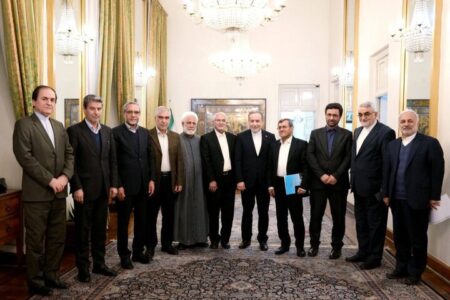 نشست مشترک عراقچی با جمعی از نمایندگان مجلس شورای اسلامی