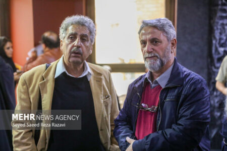 نقاشی که طراح صحنه «پوریای ولی» شد؛ وقتی «نور» امضای بصری هنرمند است