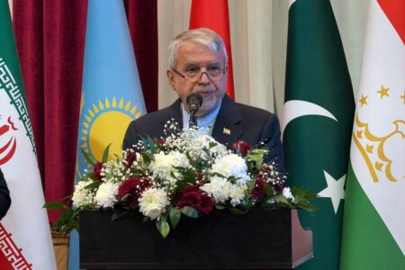 همکاری‌های اقتصادی و فرهنگی با کشور‌های اکو