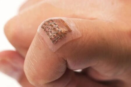 وصله ای که با اتو لباس را هوشمند می کند