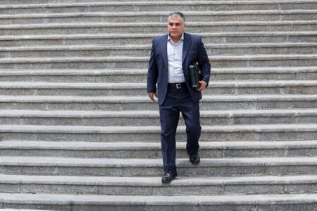 پاک نژاد: سهمیه‌های ۶۰ و ۱۰۰ لیتری کارت‌های سوخت، تغییری نخواهدکرد