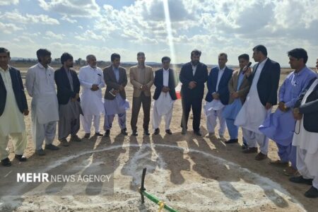 کلنگ‌زنی یک مدرسه ۹ کلاسه در مهرستان