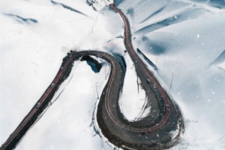 بارش برف و باران در جاده‌های ۸ استان| ترافیک سنگین در کندوان