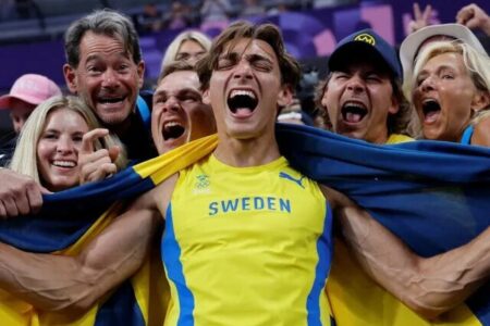 برترین ورزشکار سال جهان معرفی شد/ تاج افتخار بر سر دوپلانتیس