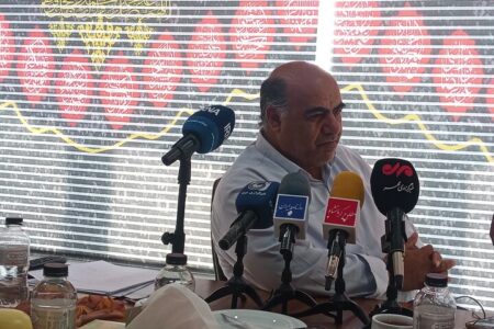 سرریز شدن سد تنگ حمام قصرشیرین در پی بارش‌های اخیر