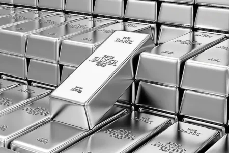 هر گرم نقره به بیش از ۷۰۰ هزار تومان رسید/ تاثیر تنش‌های سیاسی بر بازار جهانی نقره