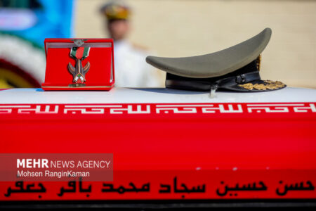 آئین تشییع شهدای سقوط بالگرد در درچه آغاز شد