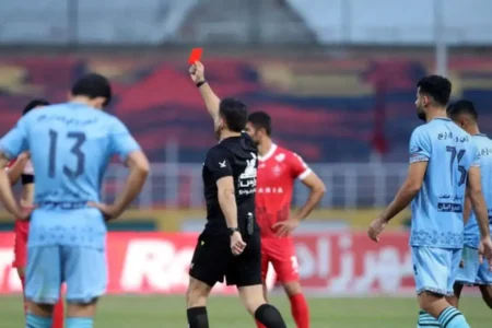ابهام در قضاوت بازی پرسپولیس و چادرملو