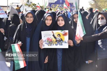 اجرای نماهنگ «لشکر» با نوای ابوذر روحی در اجتماع نوجوانان آرمانی