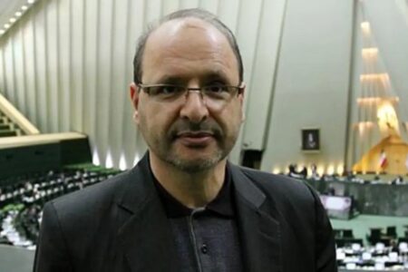 اعتراضات را به سیاست ارزی گره نزنید؛ منافع حامیان ارز ترجیحی قطع شد