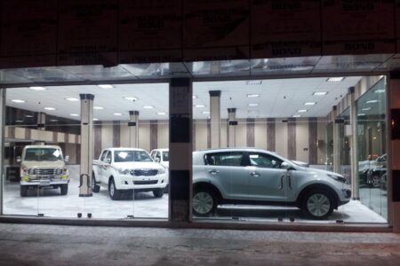 انتقاد دادستان از قیمت خودروها