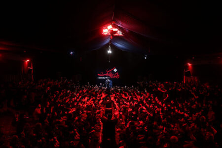 برگزاری جلسه هفتگی هیئت آل‌یاسین با نوای حسین سازور