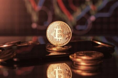 بیت‌کوین عقب‌نشینی کرد