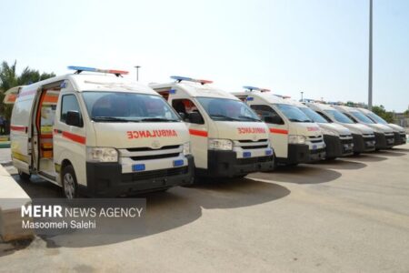 تیم‌های عملیاتی اورژانس در محل آتش‌سوزی آبادان حضور دارند