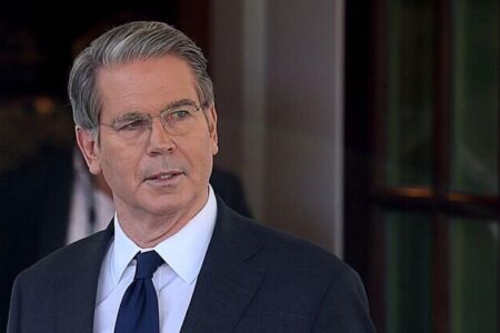 جانستون: واشنگتن برای ایجاد ناآرامی، اقتصاد ایران را هدف گرفت