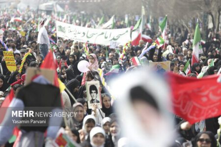 حضور مردم در ۲۲ بهمن پاسخ قاطع به فتنه‌ها است