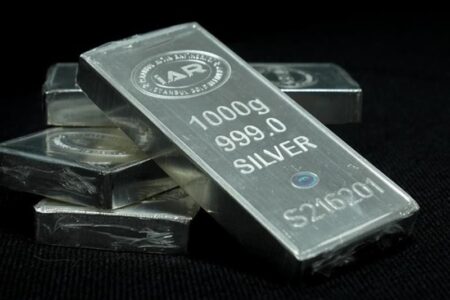 دامنه نوسان 10 صندوق‌ها و گواهی نقره؛ فرصت یا ریسک؟