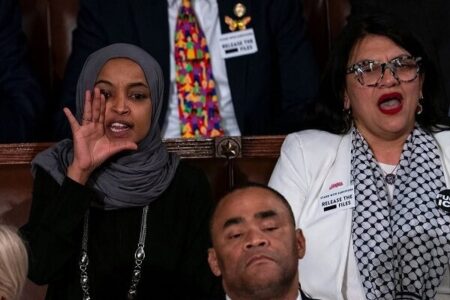 درخواست ترامپ برای اخراج دو نماینده مسلمان کنگره از آمریکا