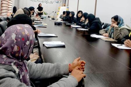 دومین نشست شعر «واژه‌های سپید» در کردستان برگزار شد