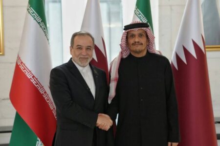 دیدار عراقچی با محمد بن عبدالرحمن آل ثانی