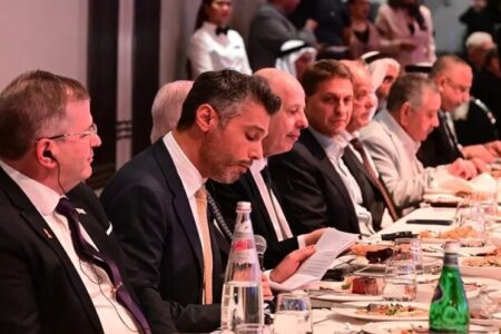 ستایش رئیس رژیم صهیونیستی از امارات در دشمنی با عربستان