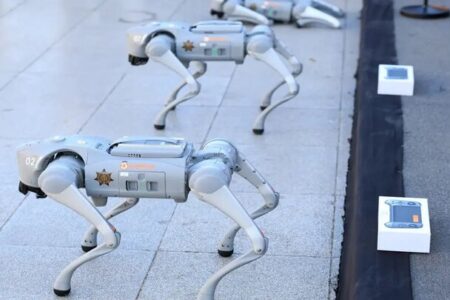 سگ‌های روباتیک نگهبان جام جهانی فوتبال ۲۰۲۶ می‌شوند