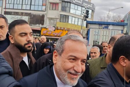 عراقچی: حضور مردم در راهپیمائی ۲۲ بهمن رمز قدرت و اقتدار ایران است